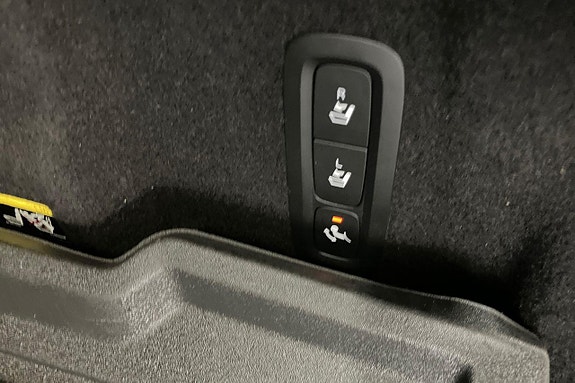 Volvo XC60 21 of 30