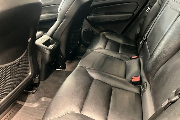 Volvo XC60 12 of 30