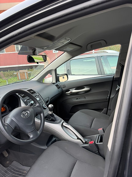 Toyota Auris 6 of 7