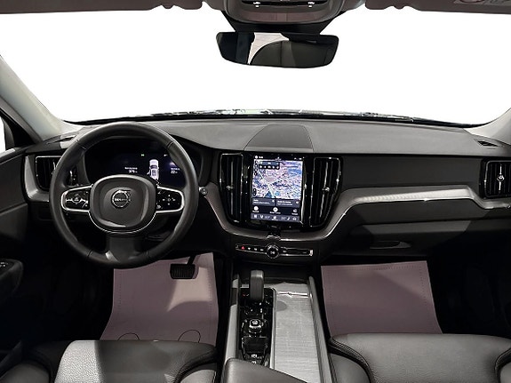 Volvo XC60 8 of 18