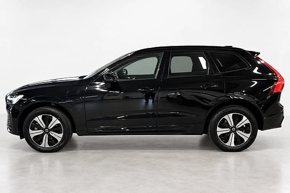 Volvo XC60 2 of 18