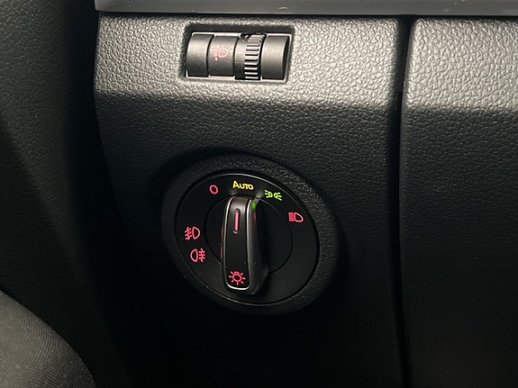 Volkswagen Amarok 14 of 30