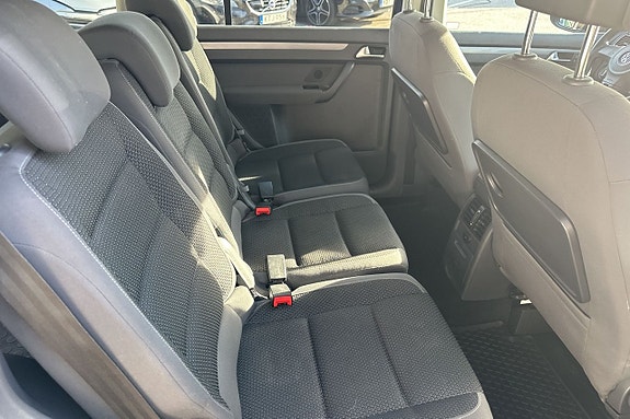 Volkswagen Touran 16 of 22