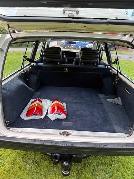 Volvo 240 7 of 9