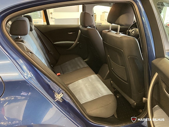 BMW 116i 9 of 15
