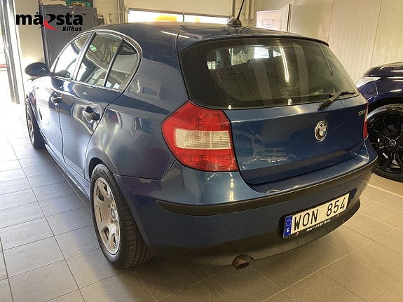 BMW 116i 4 of 15