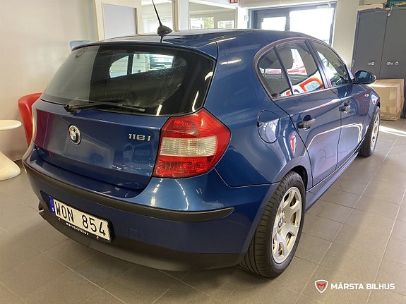 BMW 116i 3 of 15
