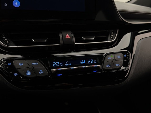 Toyota C-HR 21 of 27