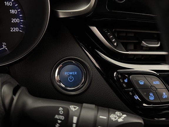 Toyota C-HR 25 of 27