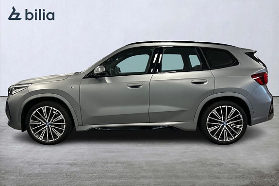 BMW iX1 3 of 19