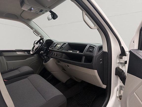 Volkswagen Transporter 24 of 29