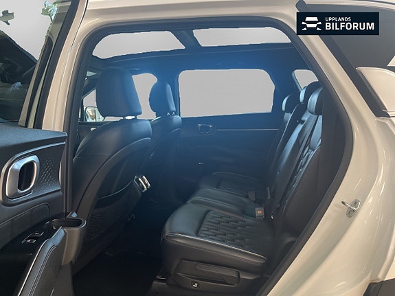 Kia Sorento 9 of 20
