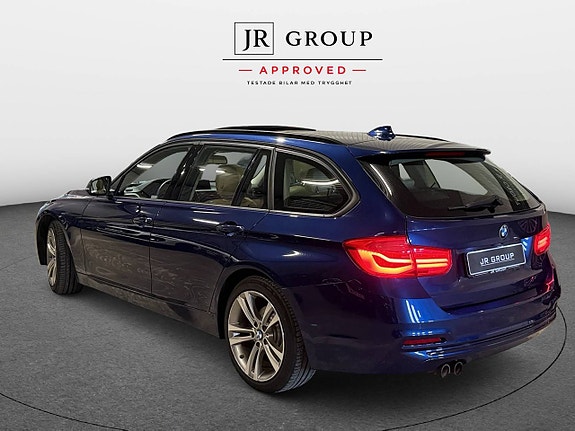 BMW 330i 4 of 13