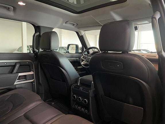 Land Rover Defender 110 19 of 19