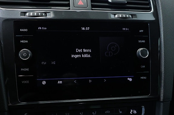 Volkswagen Golf Alltrack 10 of 18