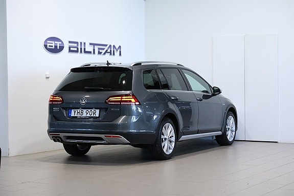 Volkswagen Golf Alltrack 3 of 18