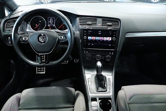 Volkswagen Golf Alltrack 7 of 18