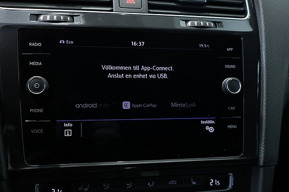 Volkswagen Golf Alltrack 12 of 18