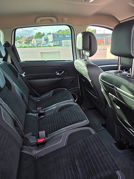 Renault Scenic XMod 8 of 12