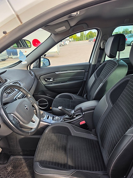 Renault Scenic XMod 9 of 12