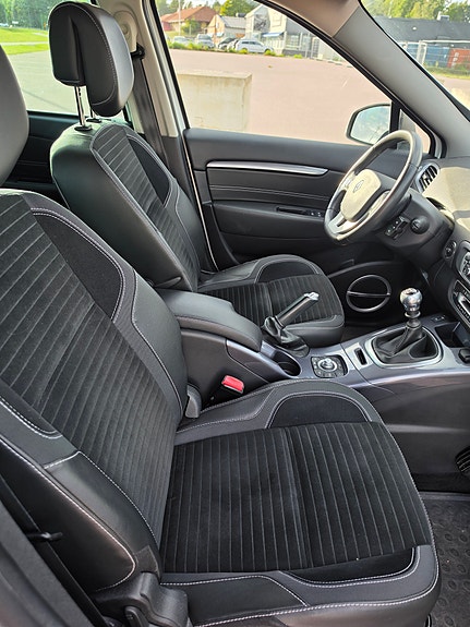 Renault Scenic XMod 10 of 12