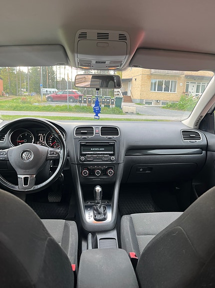 Volkswagen Golf VI 4 of 6