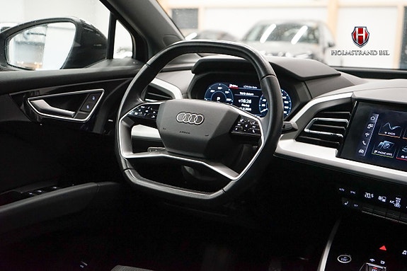 Audi Q4 e-tron 13 of 24