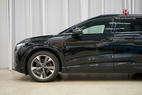 Audi Q4 e-tron 7 of 24