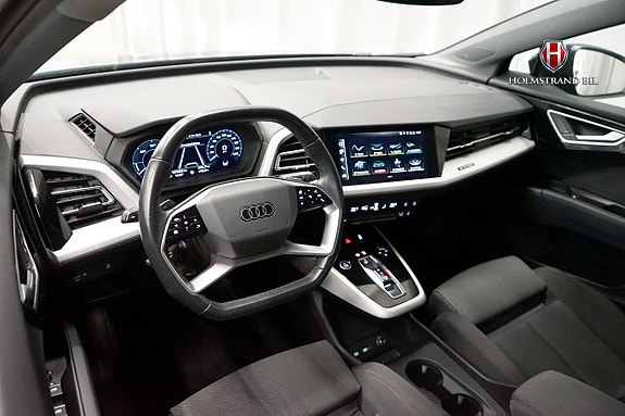 Audi Q4 e-tron 9 of 24