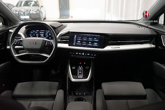 Audi Q4 e-tron 12 of 24