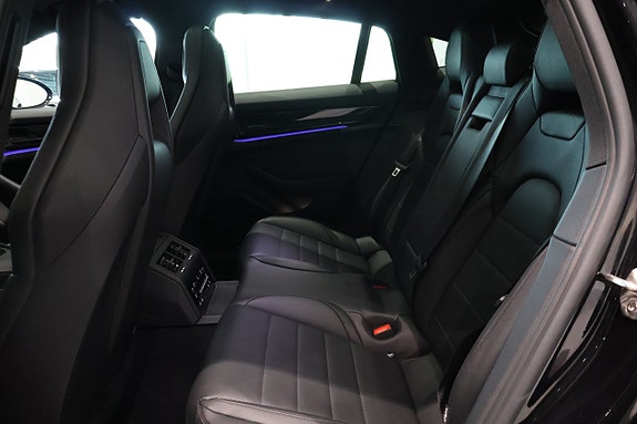 Porsche Panamera 4 15 of 17