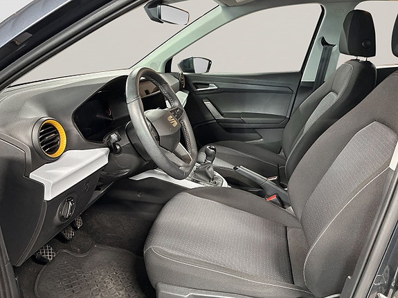Seat Arona 9 of 23