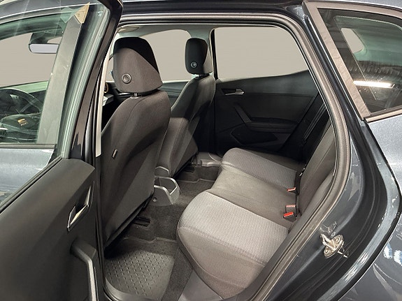 Seat Arona 10 of 23