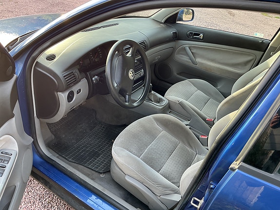 Volkswagen Passat 3 of 4