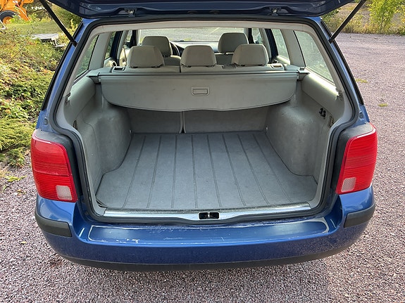 Volkswagen Passat 4 of 4