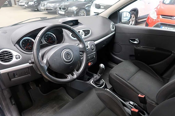 Renault Clio 11 of 11