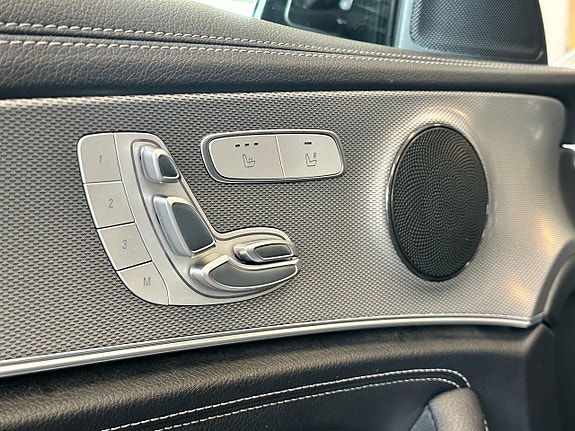Mercedes-Benz E220 d 15 of 16