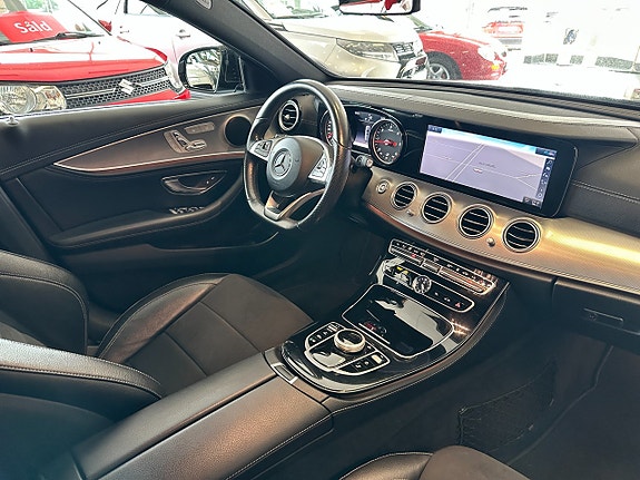 Mercedes-Benz E220 d 12 of 16