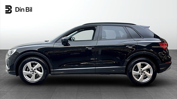 Audi Q3 2 of 27
