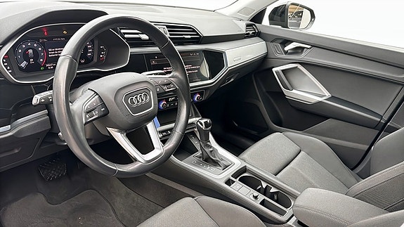 Audi Q3 22 of 27