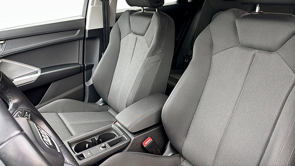 Audi Q3 8 of 27