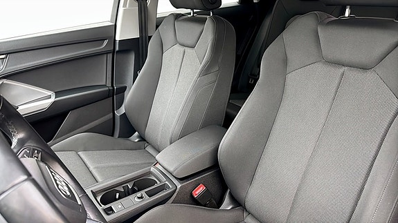 Audi Q3 23 of 27