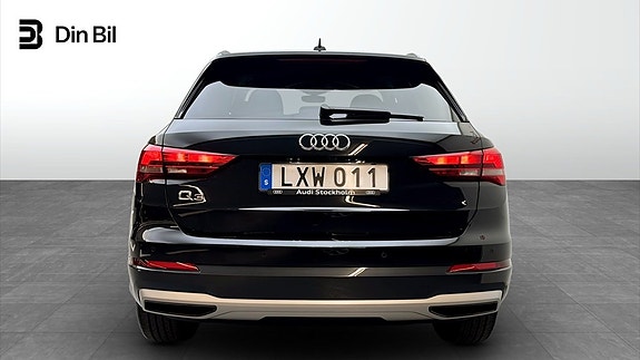 Audi Q3 20 of 27