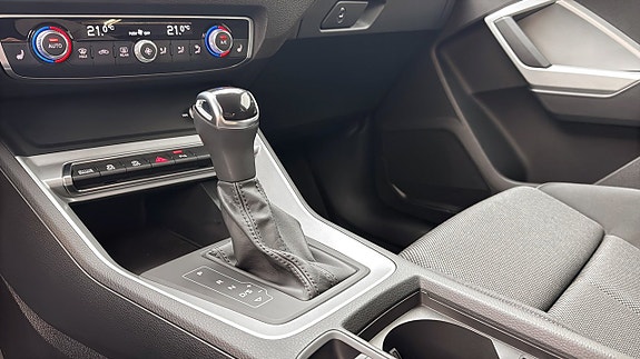 Audi Q3 17 of 27