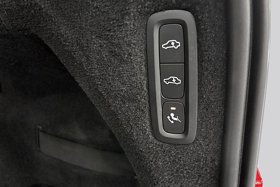 Volvo XC90 16 of 16