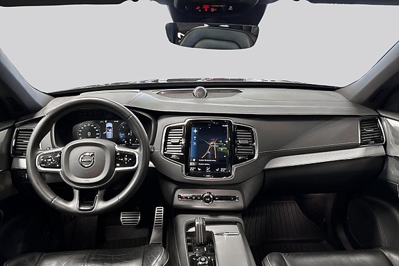 Volvo XC90 7 of 16