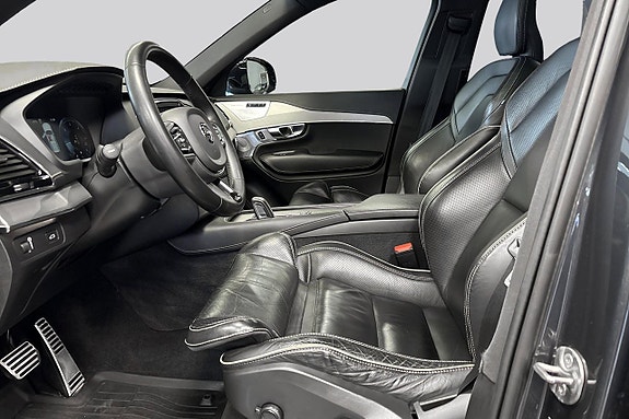 Volvo XC90 8 of 16