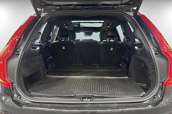 Volvo XC90 14 of 16