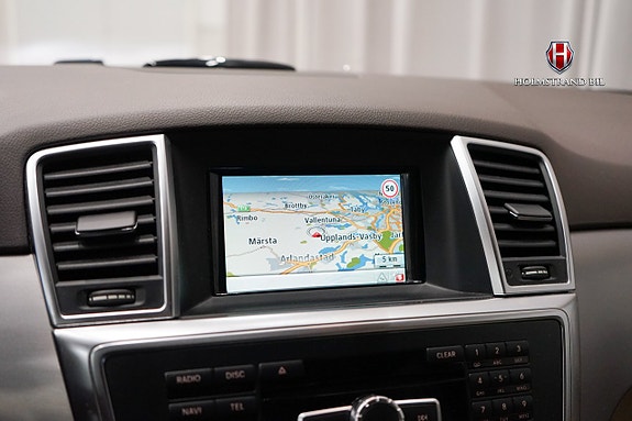Mercedes-Benz ML350 15 of 22