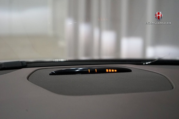 Mercedes-Benz ML350 17 of 22